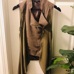 Boutique Accent Vest Size- M